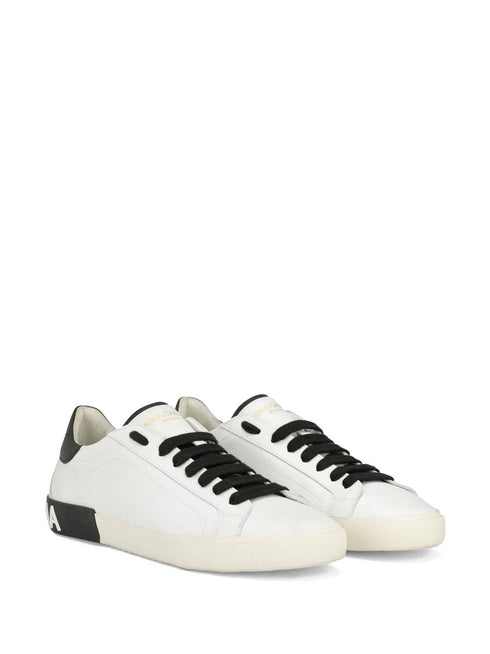 LOW-TOP SNEAKERS